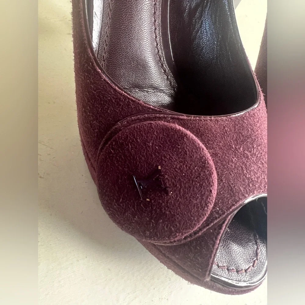 LOUIS VUITTON Size 36.5 Aubergine Purple Suede Chelsea Peep Toe Pumps